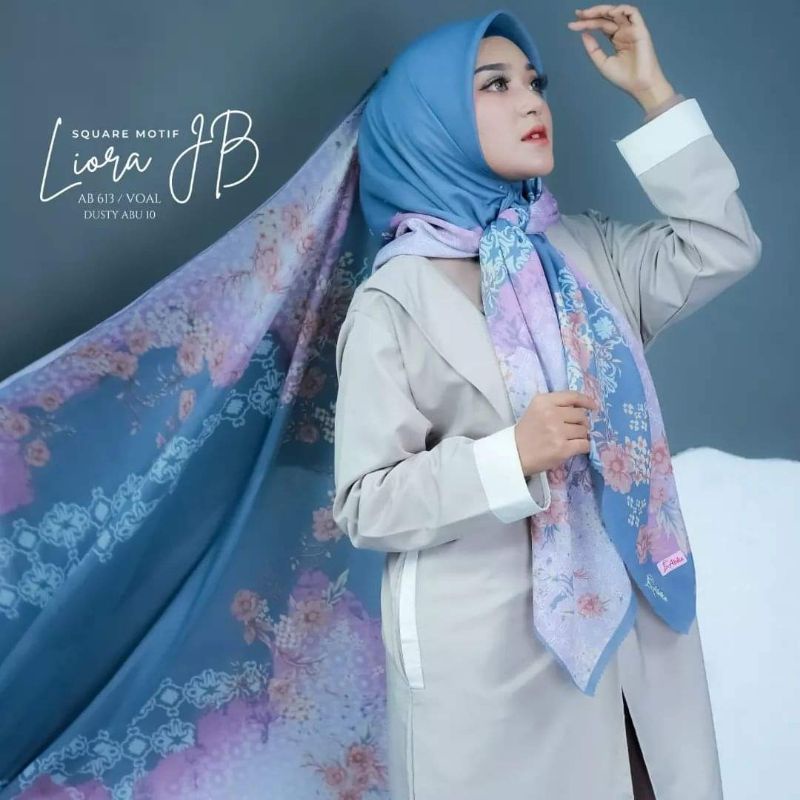 Square Motif Liora Jumbo by Abika