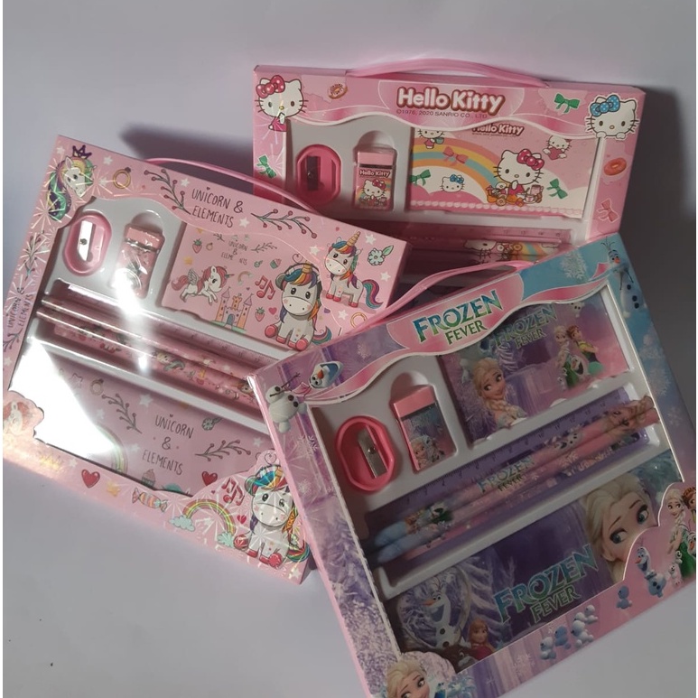 

Tempat Pensil Set Karakter