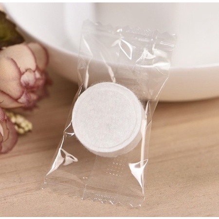 Tissue Handuk Mini Permen Travelling Liburan Kompres Towel Portable Tisu Wajah