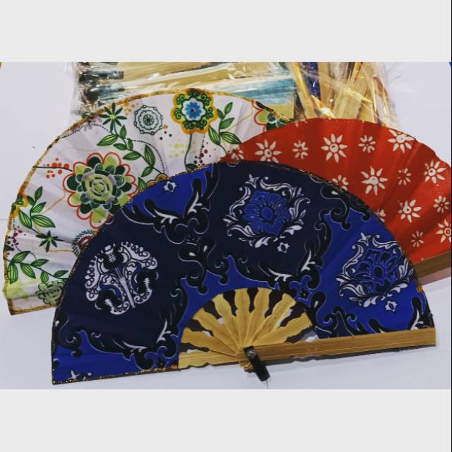 KIPAS BATIK /SOUVENIR KIPAS BATIK/ KIPAS LIPAT 15 CM