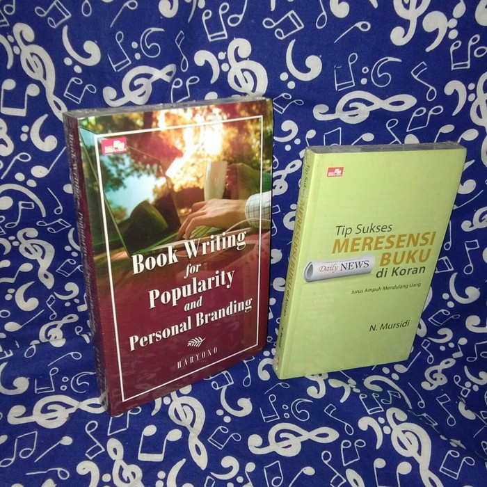 2 Buku Menulis - Resensi di koran - Book Writing Popularity - Branding