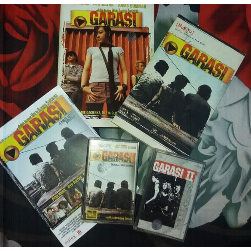 Garasi kaset pita album 1/2