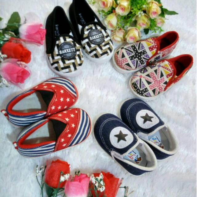 Sepatu sneaker kids