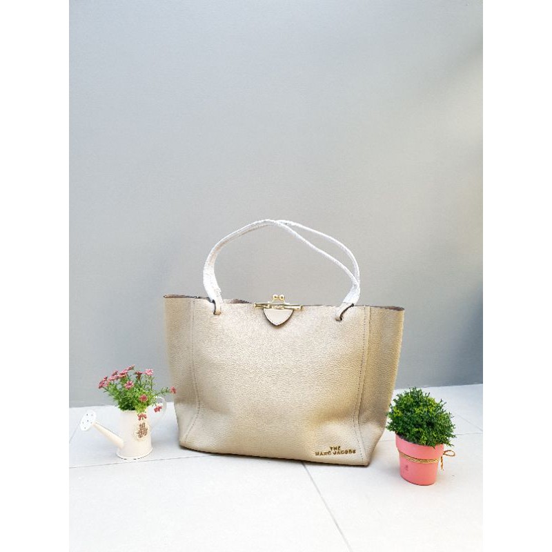 Marc Jacob Kisslock Tote Bag Authentic 100%