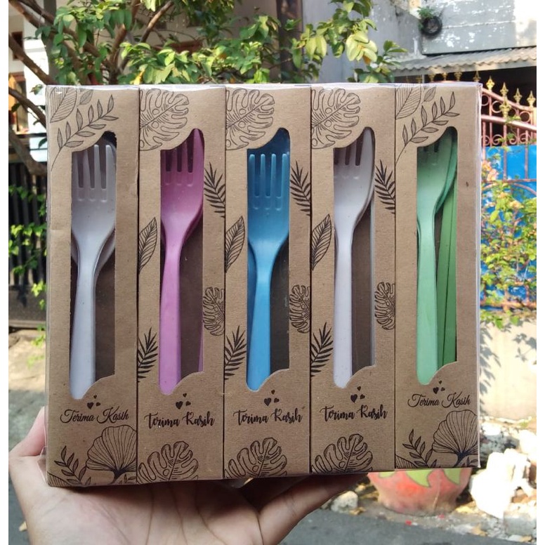 Souvenir sendok set travel lokal kemas box rustic