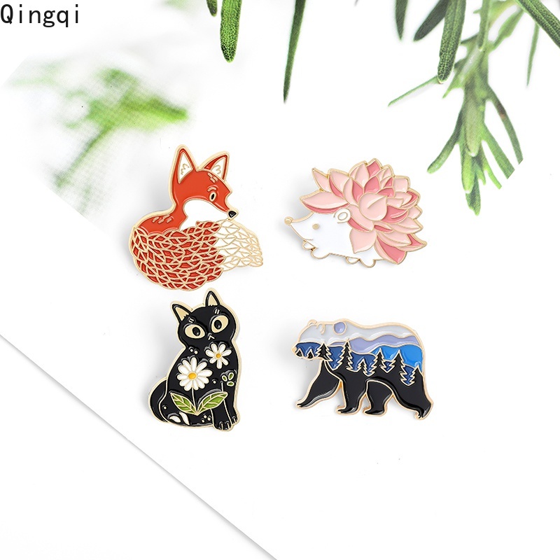 Bros Pin Enamel Desain Kartun Hewan Landak Beruang Gunung Kucing Rubah Untuk Kerah Kemeja Tas