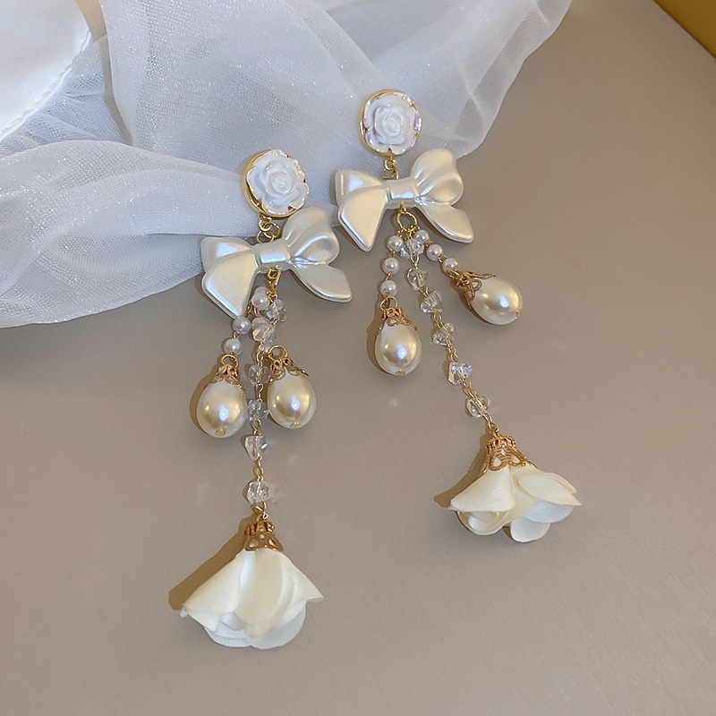 Anting Tusuk Gantung Desain Bunga Kameliapitamutiarakristal Gaya Perancis Untuk Wanita