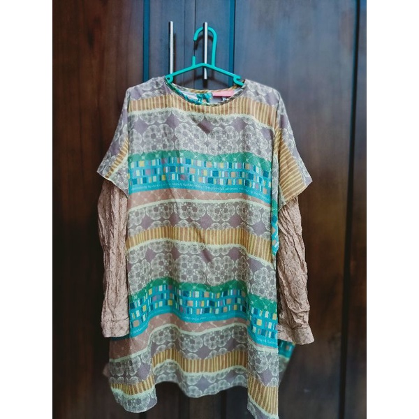 Jenar Top Ria Miranda