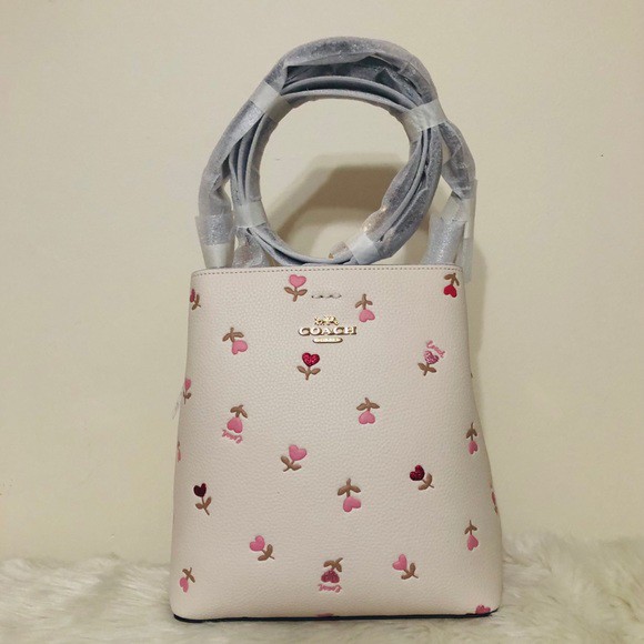 Jual Coach Small Town Bucket Bag With Heart Floral Print Indonesia Shopee Indonesia