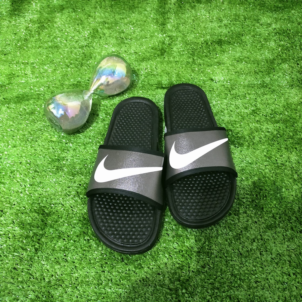 Sandal Slip on Pria Anti Licin Ringan NIKEE BRO