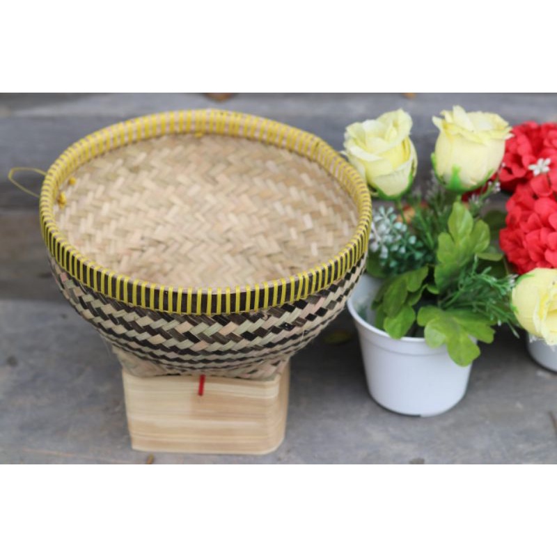 

Bakul nasi bambu / boboko