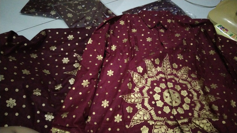 (couple Keluarga) Maura Couple - Sania Ruffle Batik Couple Ori Ndoro Jowi - Matahari Merah