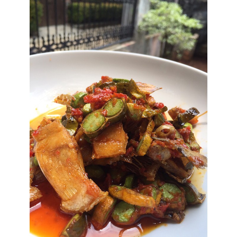 

Ikan sapek balado pete