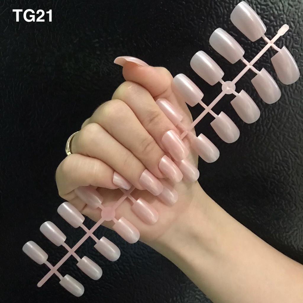 24 Pcs Kuku Palsu Polos Glossy Matte Nude / Fake Nails Manicure / Nail Art Kuku Palsu