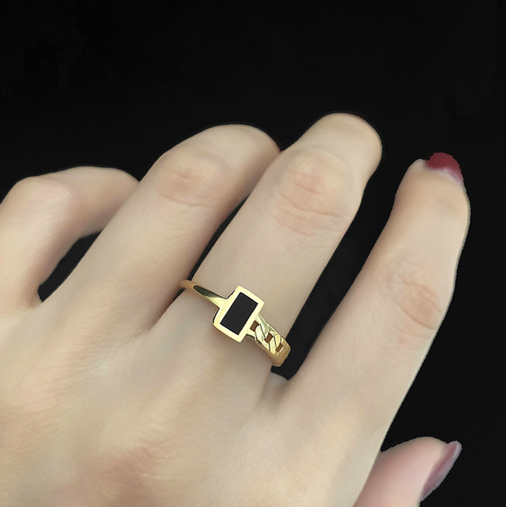 Cincin Wanita Dari Enamel Hitam Normcore Gaya INS Sederhana Baja Titanium Emas 18K Perhiasan Fashion Asimetris Rings