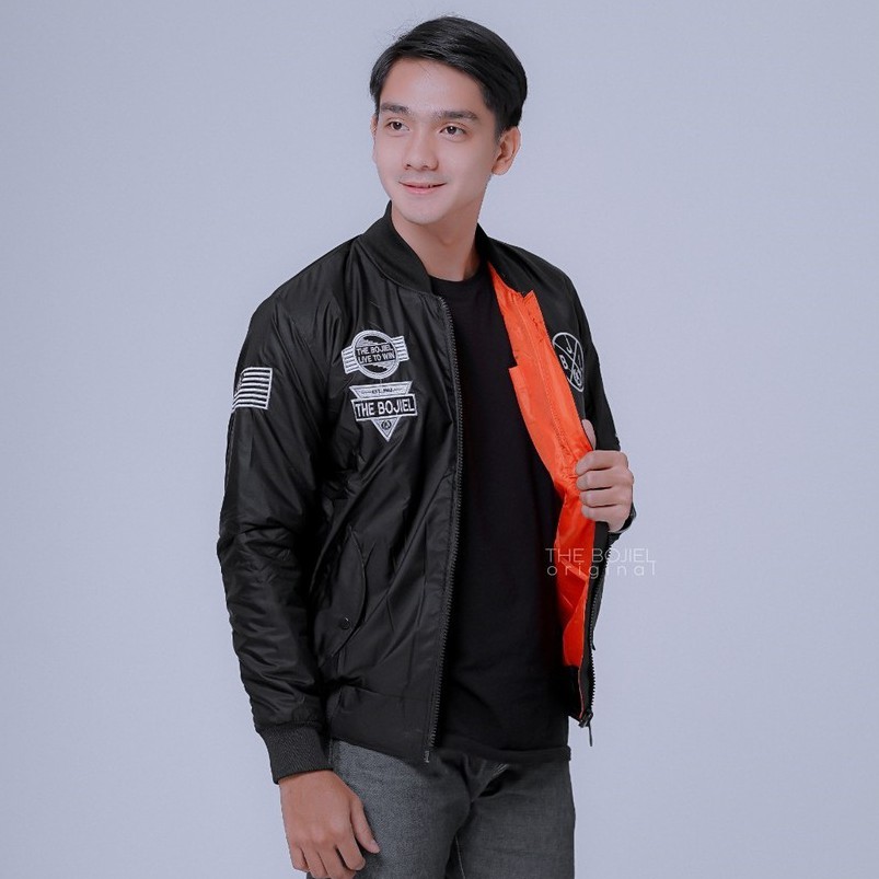 JAKET BOMBER PRIA HITAM