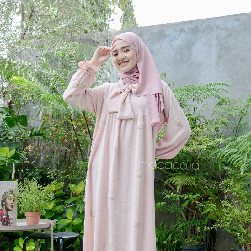 Dress Lebaran Premium Bahan Crincle Embroidery timbul lengan karet baby pink baby blue hitam