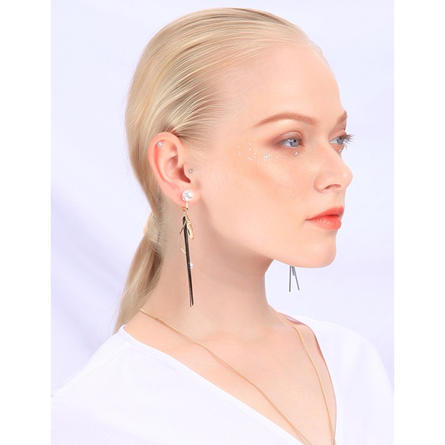 LRC Anting Tusuk Fashion Gold Artificial pearl Embossed Tassel Earrings D33177
