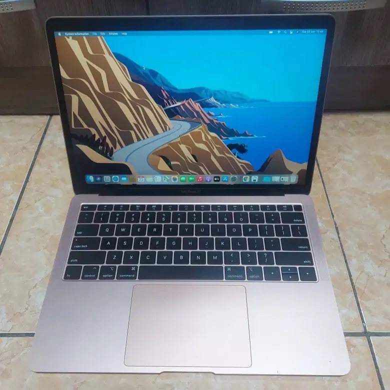 Laptop MacBook Air Retina i5 Ram 8GB SSD 128GB SECOND BEKAS