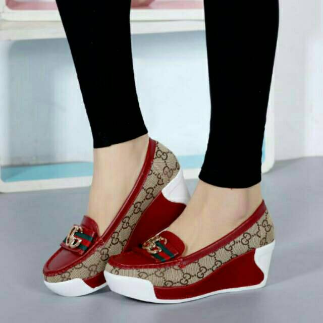 Sepatu slip on / gucci maron