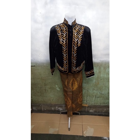 beskap solo bludru atasan busana pengantin pria model solo bludru hitam payet emas baju beskap penga