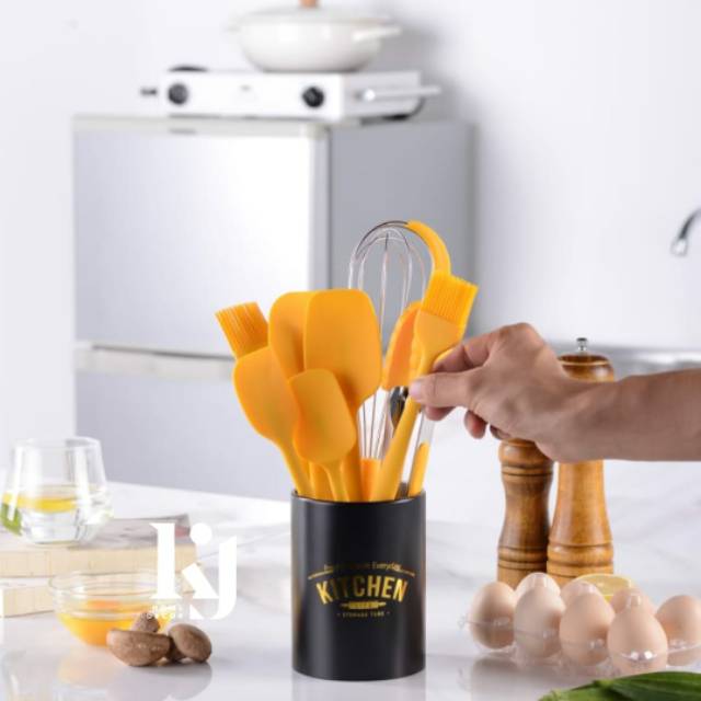 KJ - Set Sutil Kuning Baking / Sutil Silikon Tahan Panas / Tempat Sutil / Set Spatula Silikon / Peralatan Dapur / kj homedecor