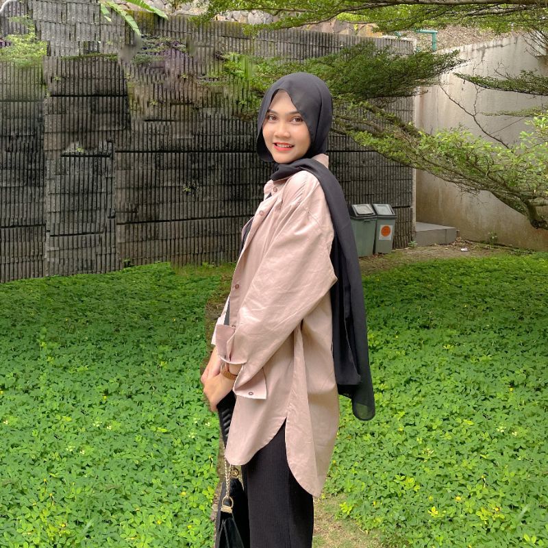 Zia Oversize Shirt / Kemeja Oversize Wanita / Kemeja Outer Lengan Panjang Atasan Wanita