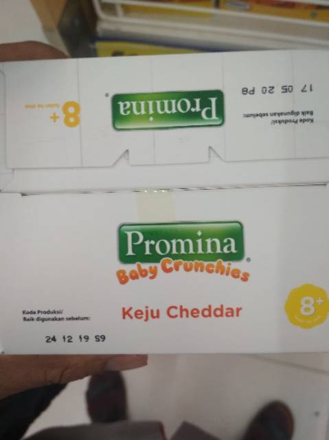 Promina Home Made 8+ 100gr FREE Promina Baby Cruncies 20gr