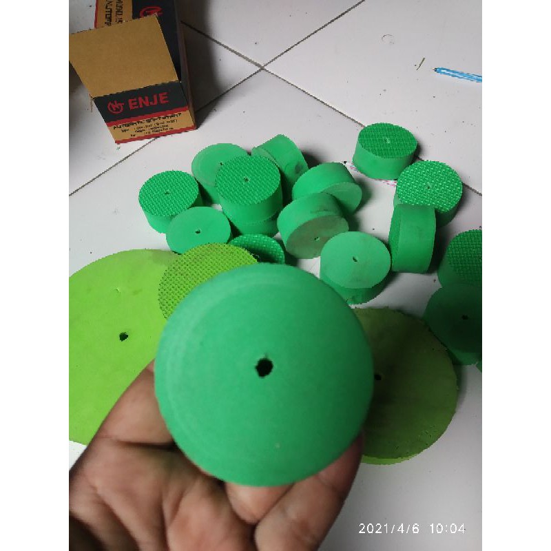 Bantalan Amplas Spon Bulat Ukuran Sedang