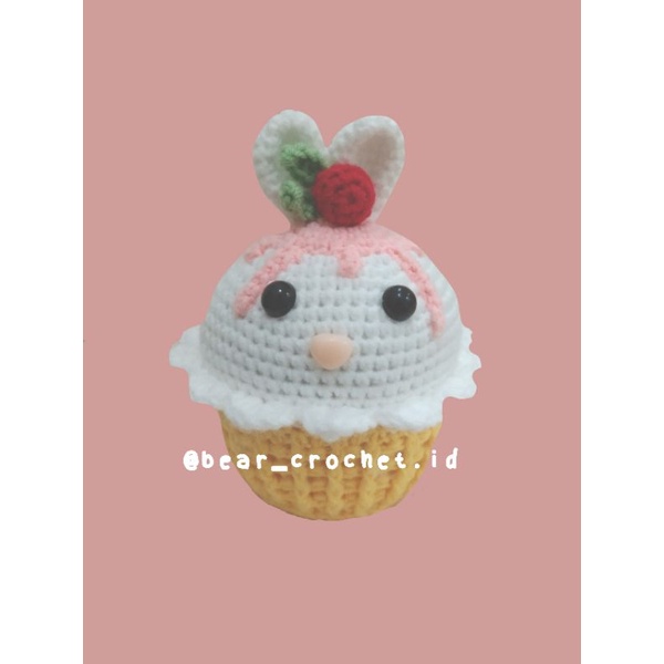 Boneka Amigurumi Rajut Strawberry Cheese Cupcake