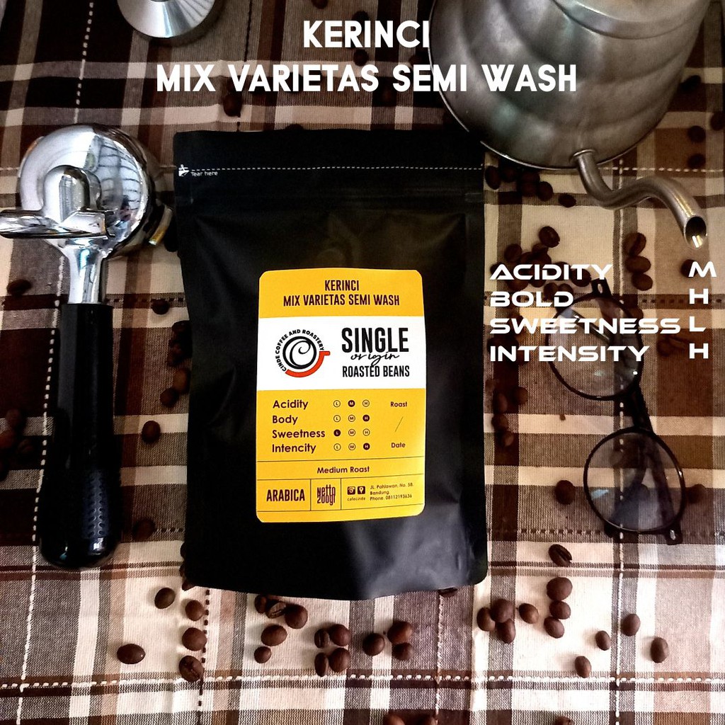 

COFFEE SINGLE ORIGIN ARABICA KERINCI JAMBI MIX VARIETAS SEMI WASH 200 GR