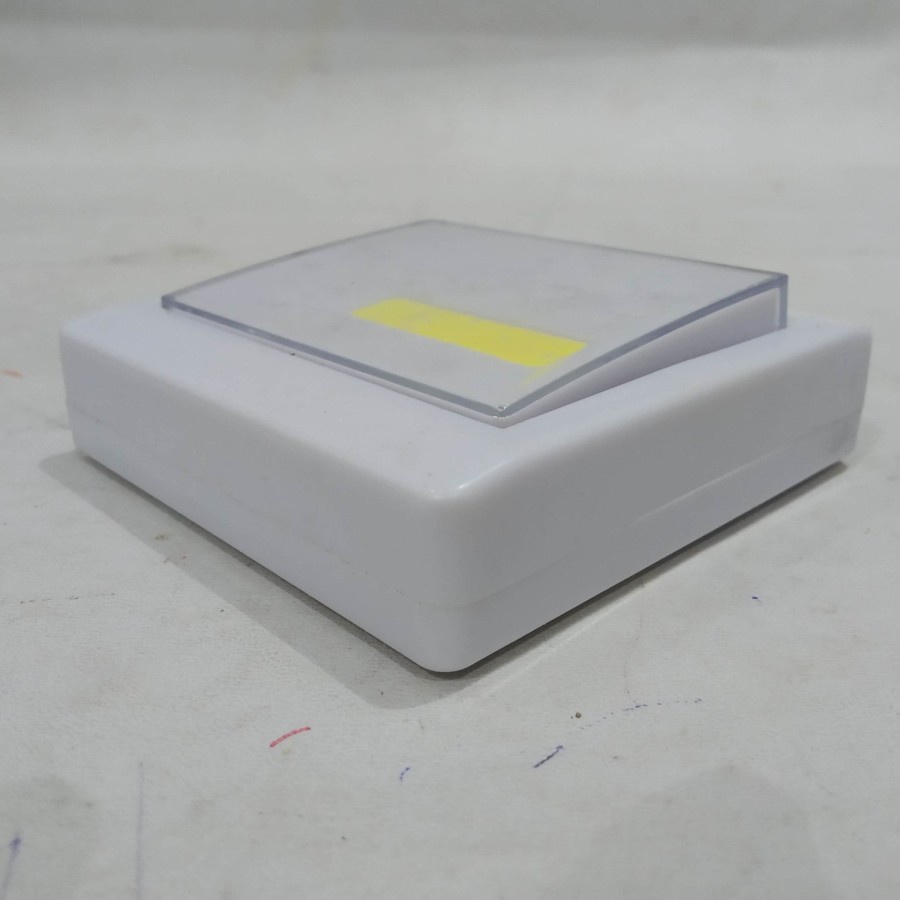 Lampu LED Light Switch Tempel Emergency Praktis Tenaga Baterai AAA