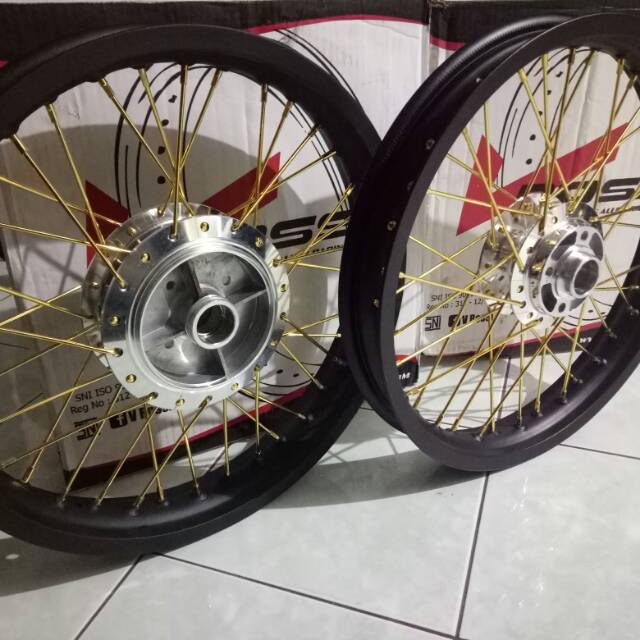 Sepaket Velg RX King Tapak Lebar 2.15-185 Ring 17 Paket komplit stel velg bisa request