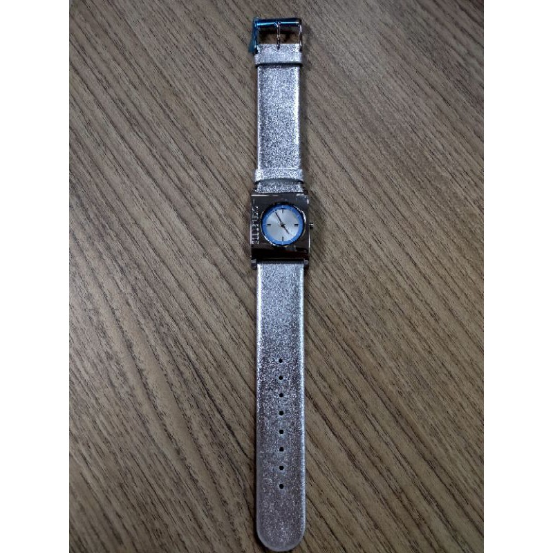 Elle paris watch authentic