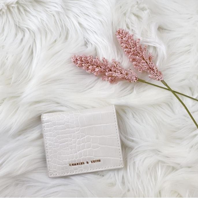 DOMPET CHARLES & KEITH ORIGINAL WANITA PRINTED CROCO SHORT WALLET - PUTIH