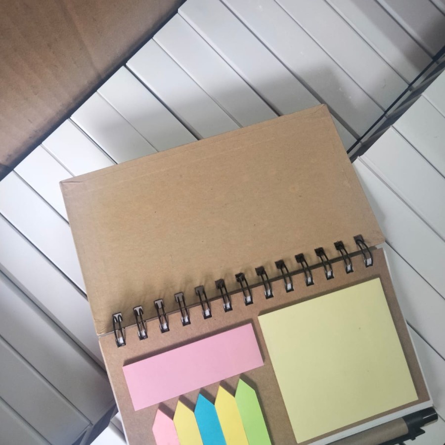

Memo 905 + Pos it + Pulpen
