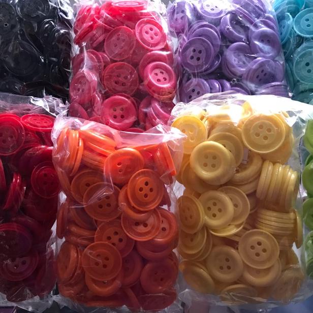 

100% dijamin kualitas Grosir Kancing jumbo 3.5cm 144pcs ..