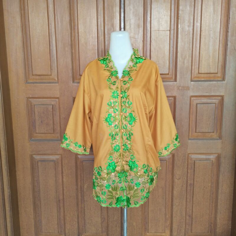 ATASAN KEBAYA KUNING KENTANG MOTIF BUNGA HIJAU