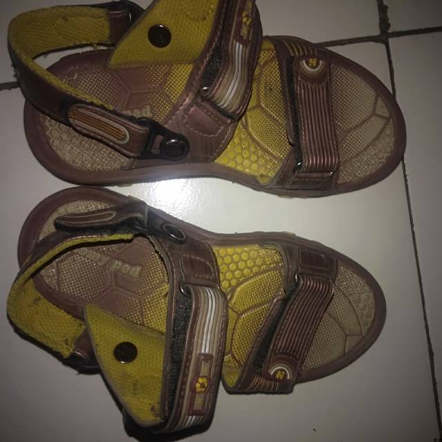 Preloved sandal anak