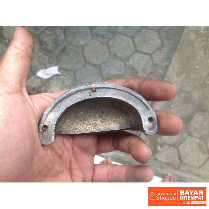 Handle tarikan laci kuningan kerang polos besar - Panjang 8 cm Termurah