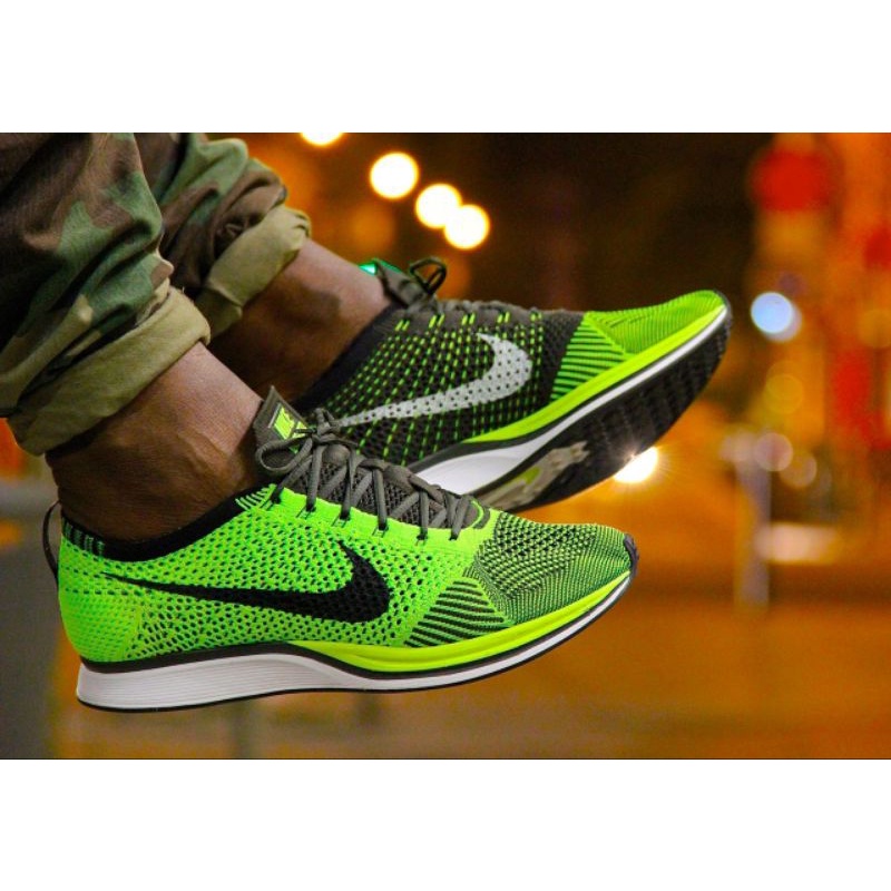 flyknit running trainers