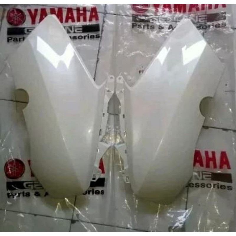Body cowling sayap yamaha XMAX kanan kiri original Putih