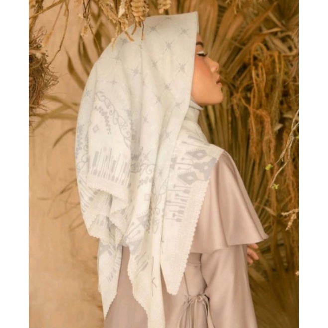 sasak scarf preloved by wearing klamby wk pl second hijab voal segi empat segiempat cream