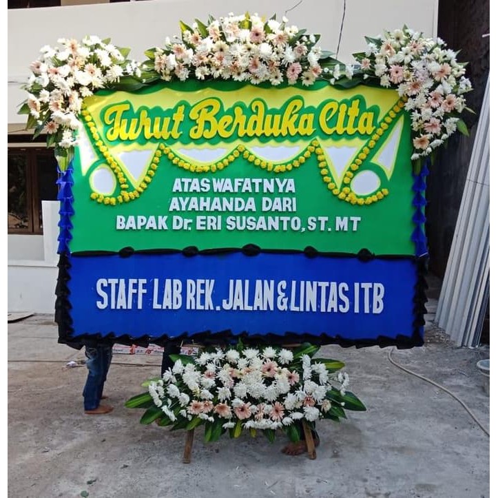 Bunga Papan Karangan Bunga Papan Papan Ucapan Bunga Papan Bunga Jambul 3 Ukuran 1 75 X 2 Meter Shopee Indonesia