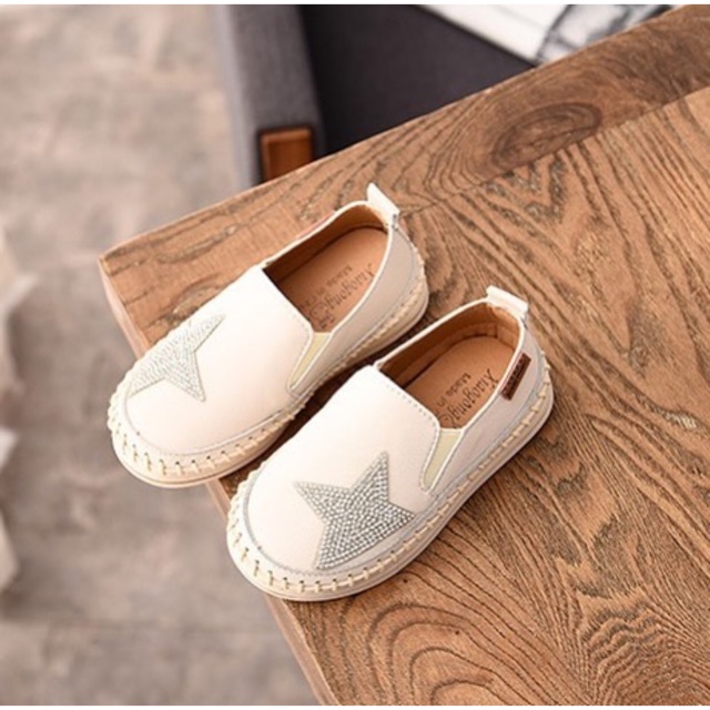 Sepatu import anak cewek perempuan warna putih