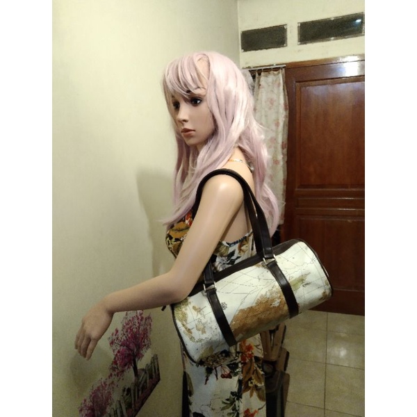 Tas Peta tabung no brand Preloved Seken