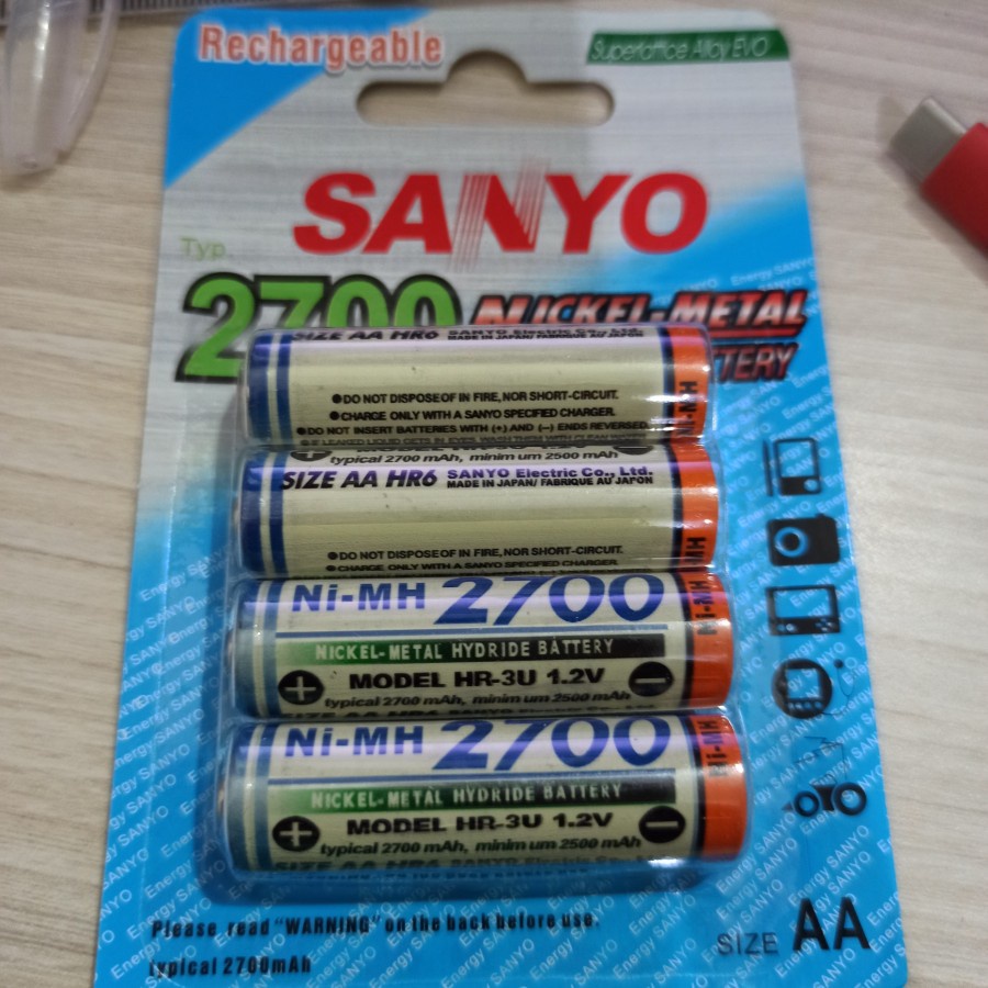 Baterai  Rechargeable 2700 mAh Ni-MH AA