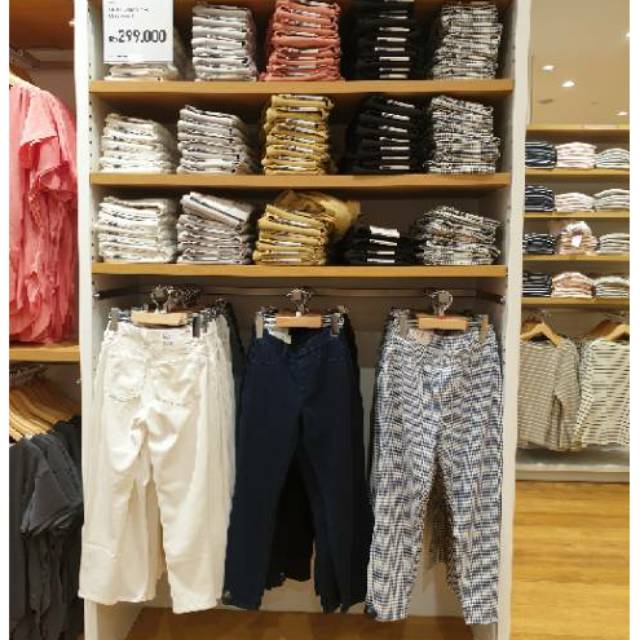 Jastip Uniqlo  WOMEN CELANA  LEGGING  ULTRA STRETCH CROP 
