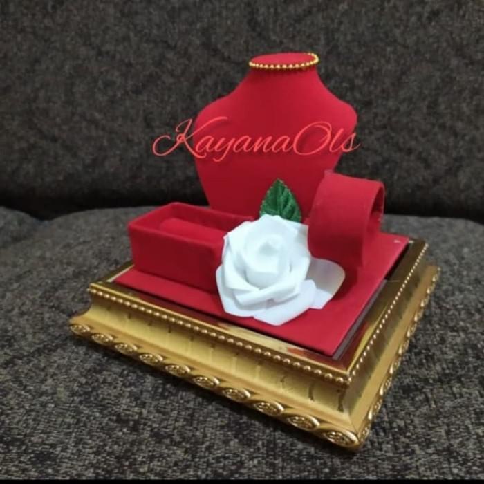 KOTAK TEMPAT HANTARAN SESERAHAN MAHAR PERHIASAN 1 SET MEDIUM