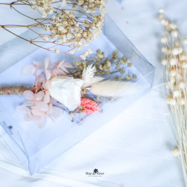 Dried Card Box with Preserved Rose (Kartu Bunga Kering dengan Preserved Rose)